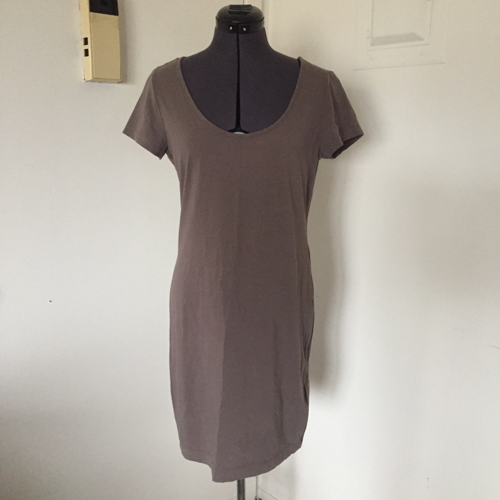 ✨TWO✨H&M Grey & Black Straight Dresses